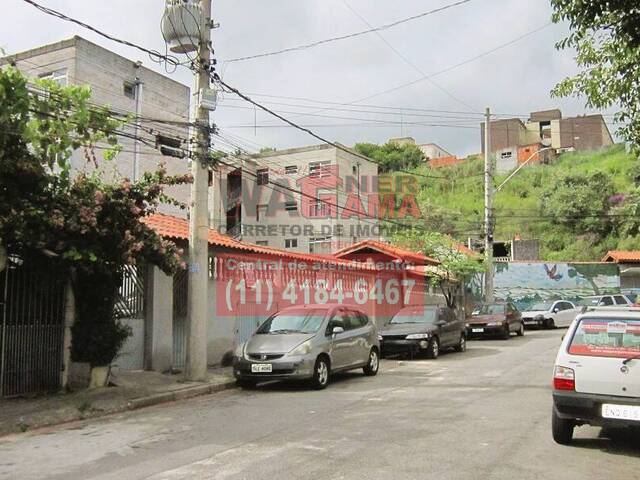 #1227 - Apartamento para Locação em Carapicuíba - SP - 2